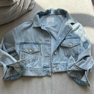 MANGO SIZE SMALL Light wash cropped jean jacket